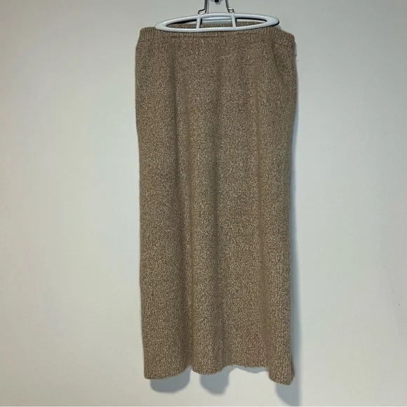Vintage 80’sBrown Knit Sweater/ Skirt set in a Large Silver Springs - Picture 3 of 12